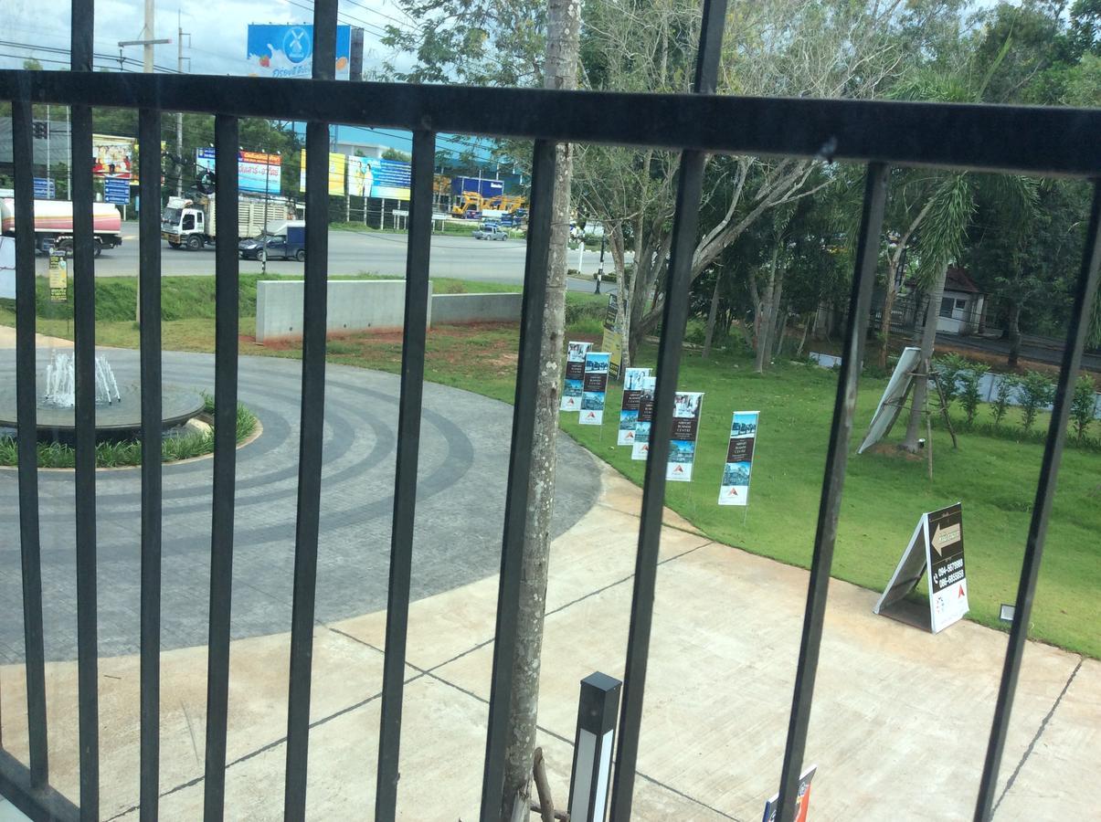 Amaretto Hostel Surat Thani Exterior foto